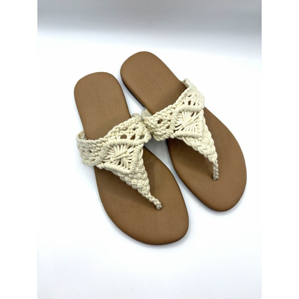 Torrid Crochet T Strap Sandals Ivory 6 WW Wide Boho Slide Summer Comfort Easy - Picture 3 of 5